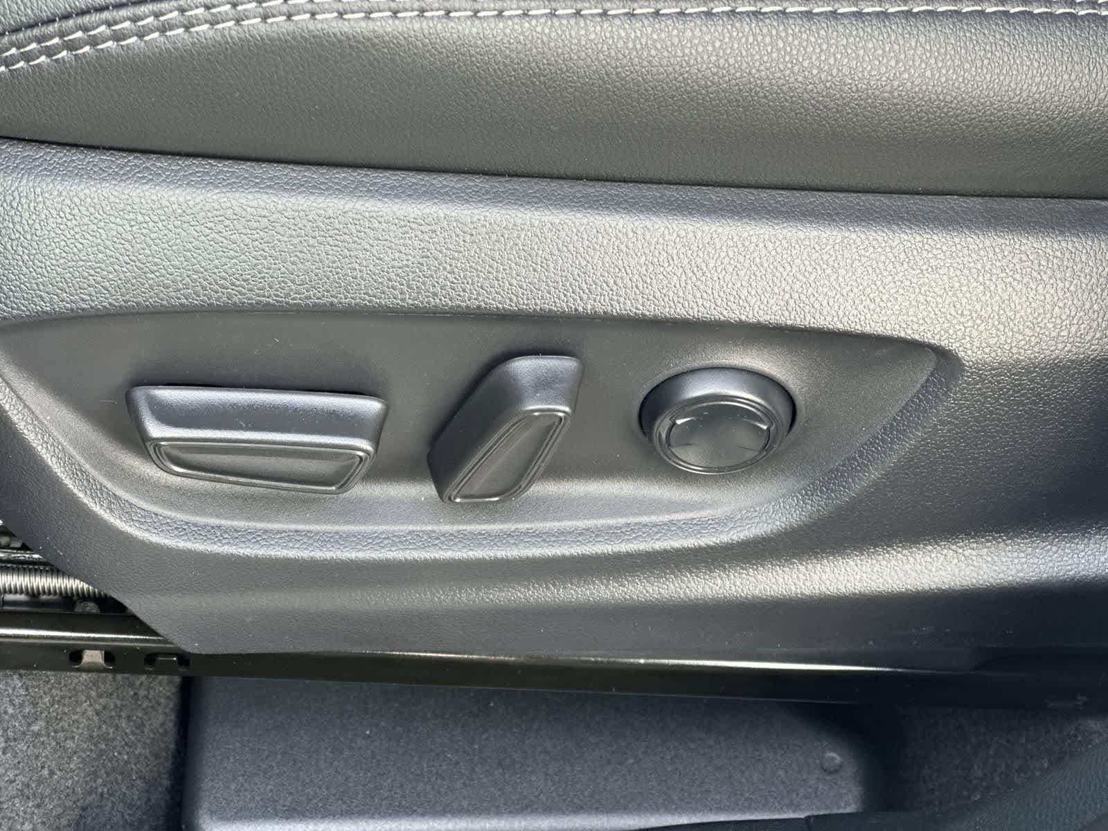 Thumbnail: 2026 Toyota Corolla Cross - 22