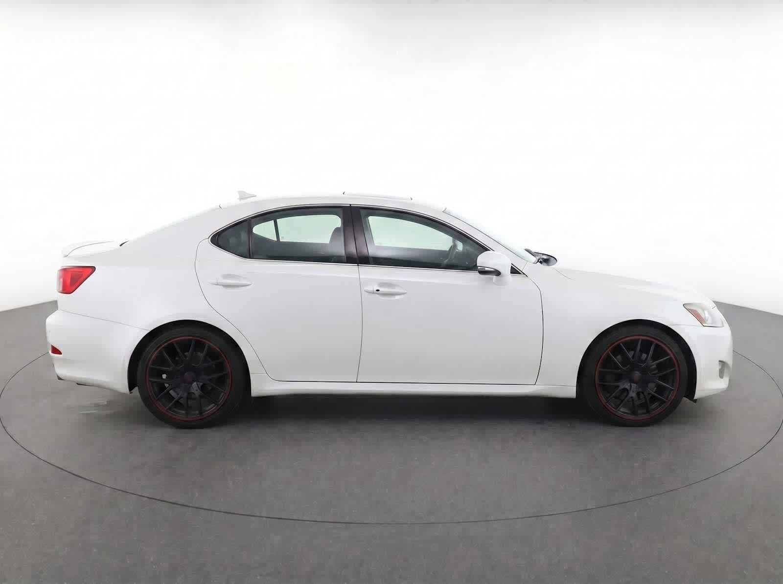 Thumbnail: 2015 Lexus IS - 9