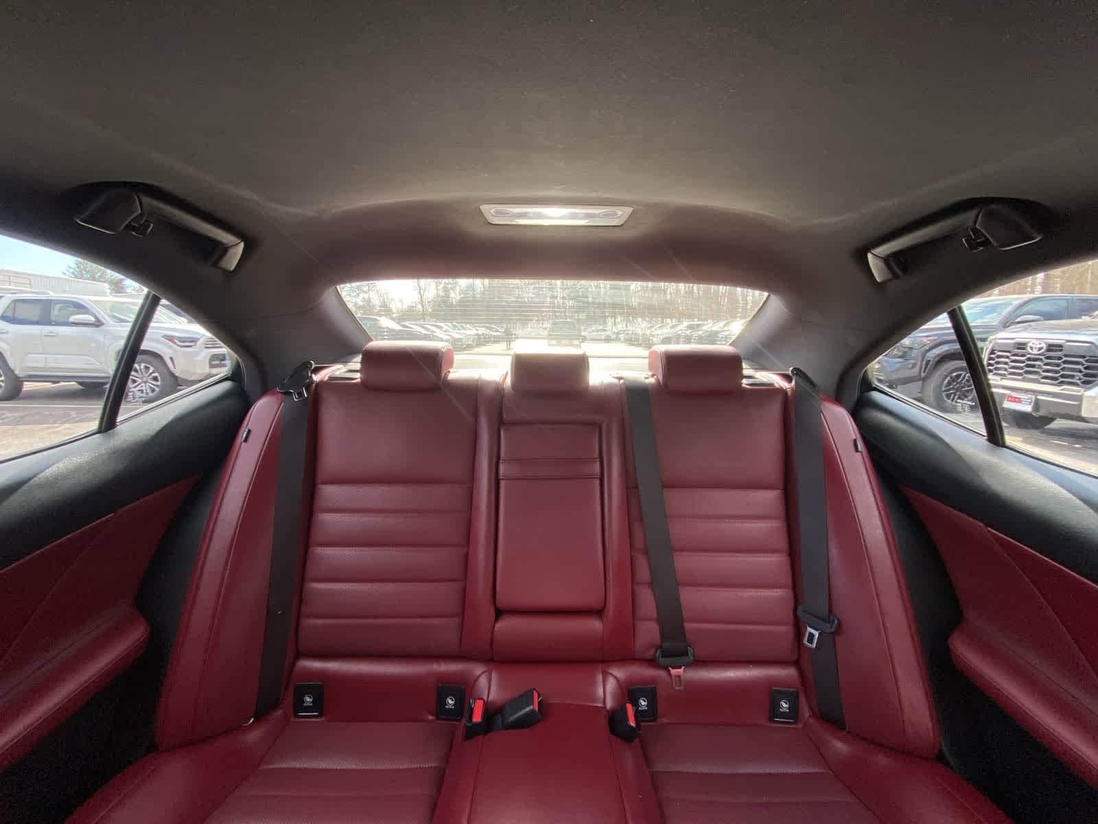 Thumbnail: 2016 Lexus IS - 33