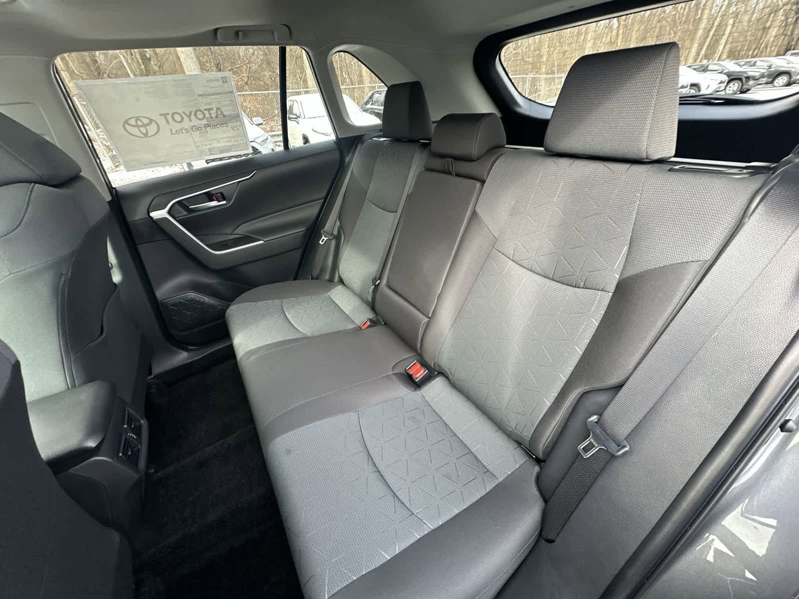 Thumbnail: 2025 Toyota RAV4 - 35