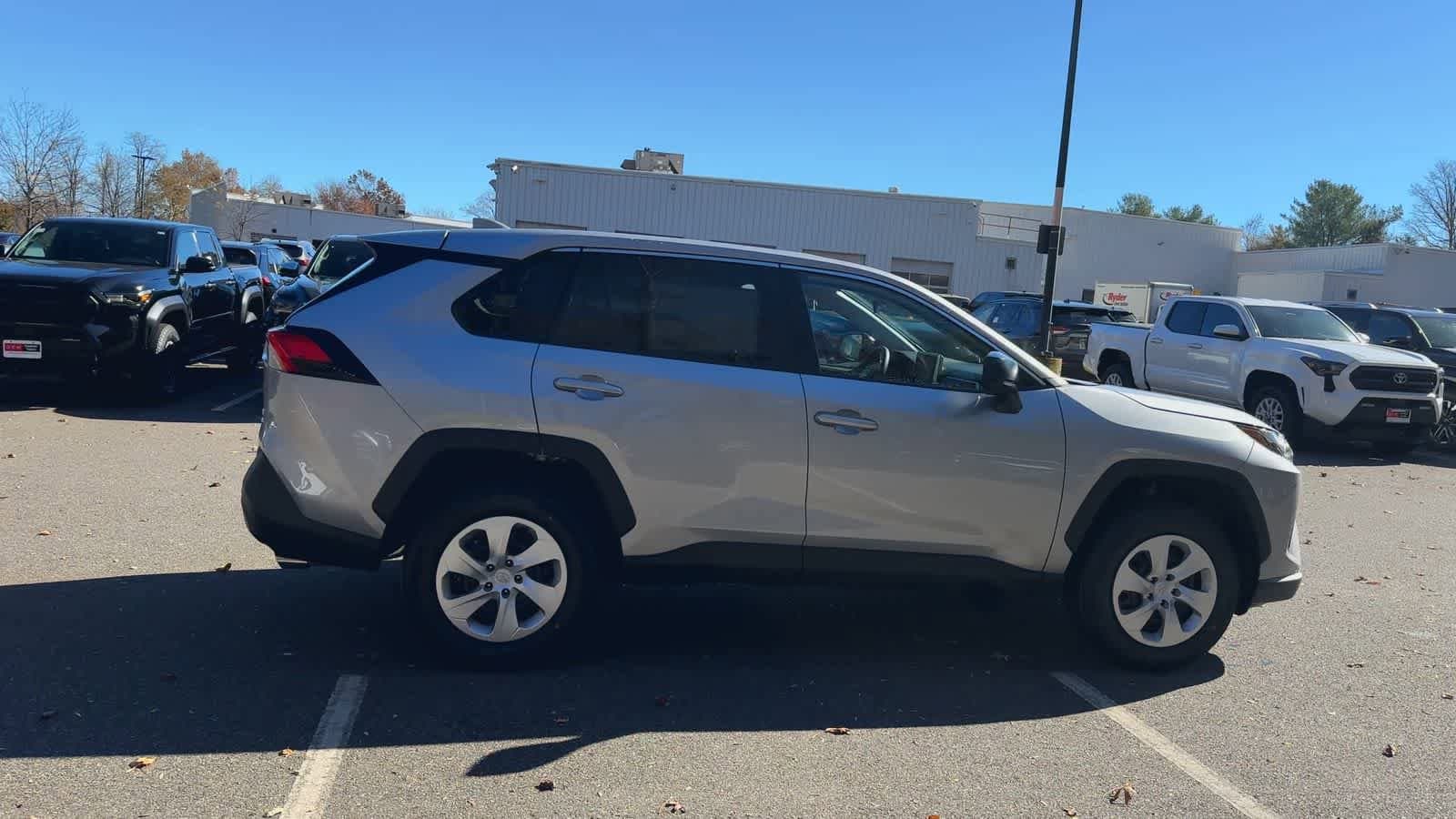 Thumbnail: 2025 Toyota RAV4 - 9