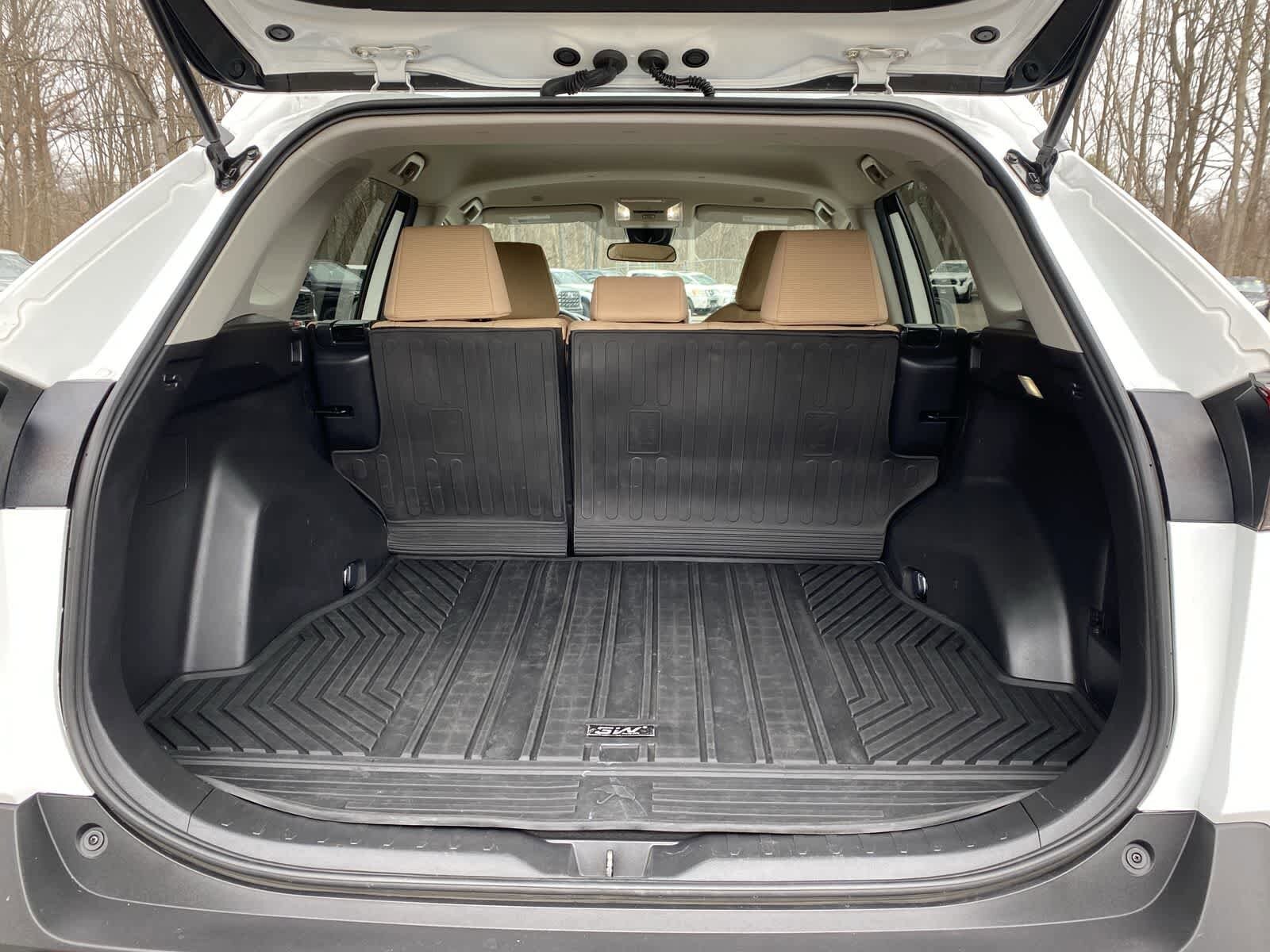 Thumbnail: 2023 Toyota RAV4 - 10