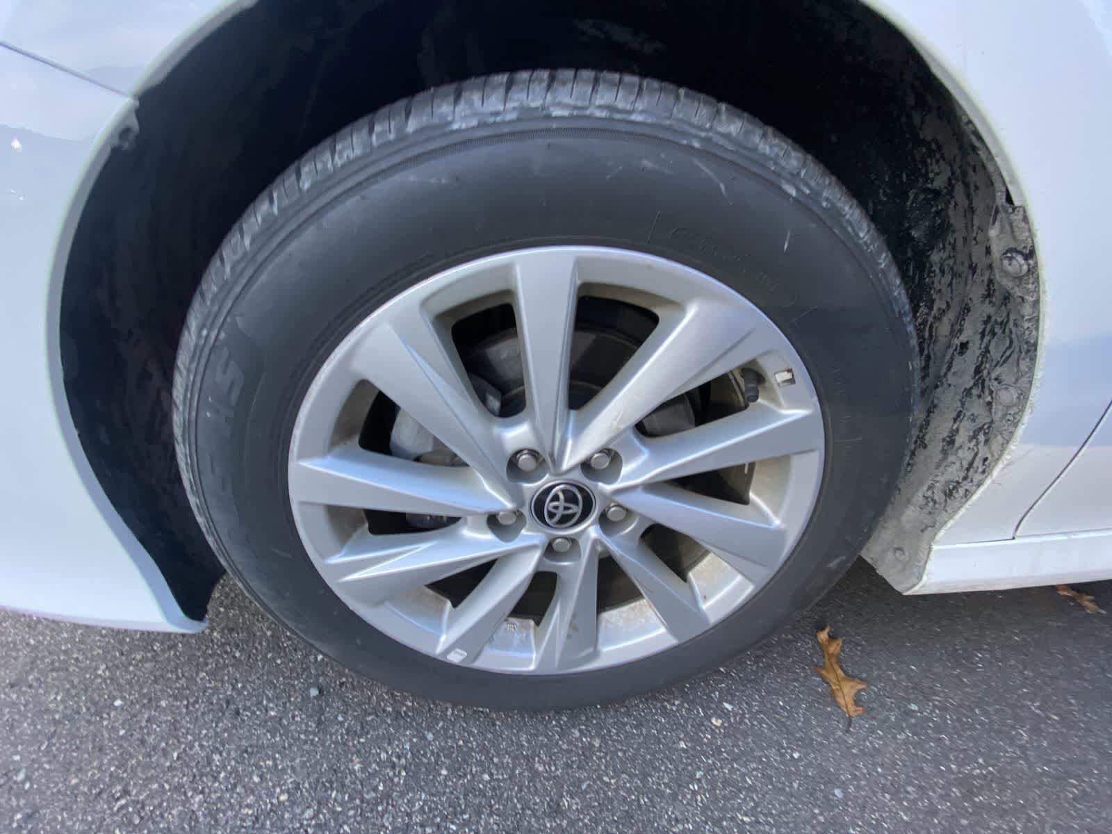 Thumbnail: 2023 Toyota Camry - 12