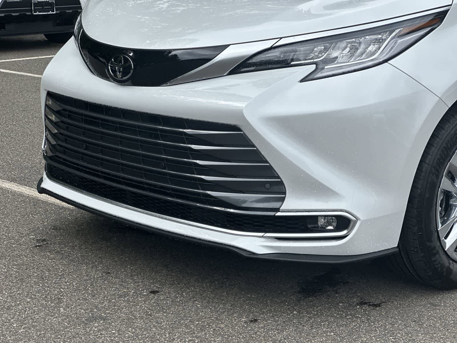 Thumbnail: 2026 Toyota Sienna - 13