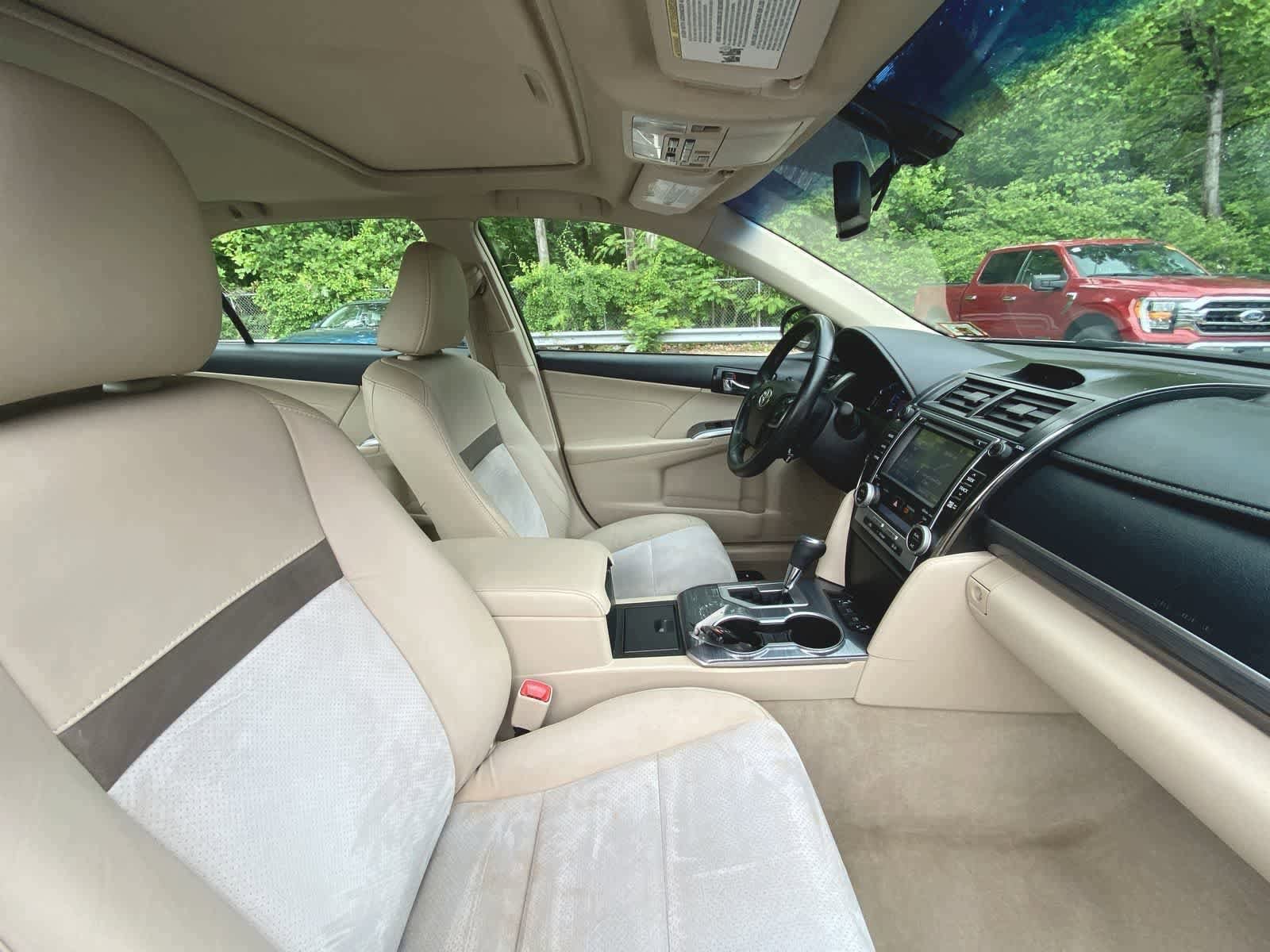 Thumbnail: 2014 Toyota Camry - 21