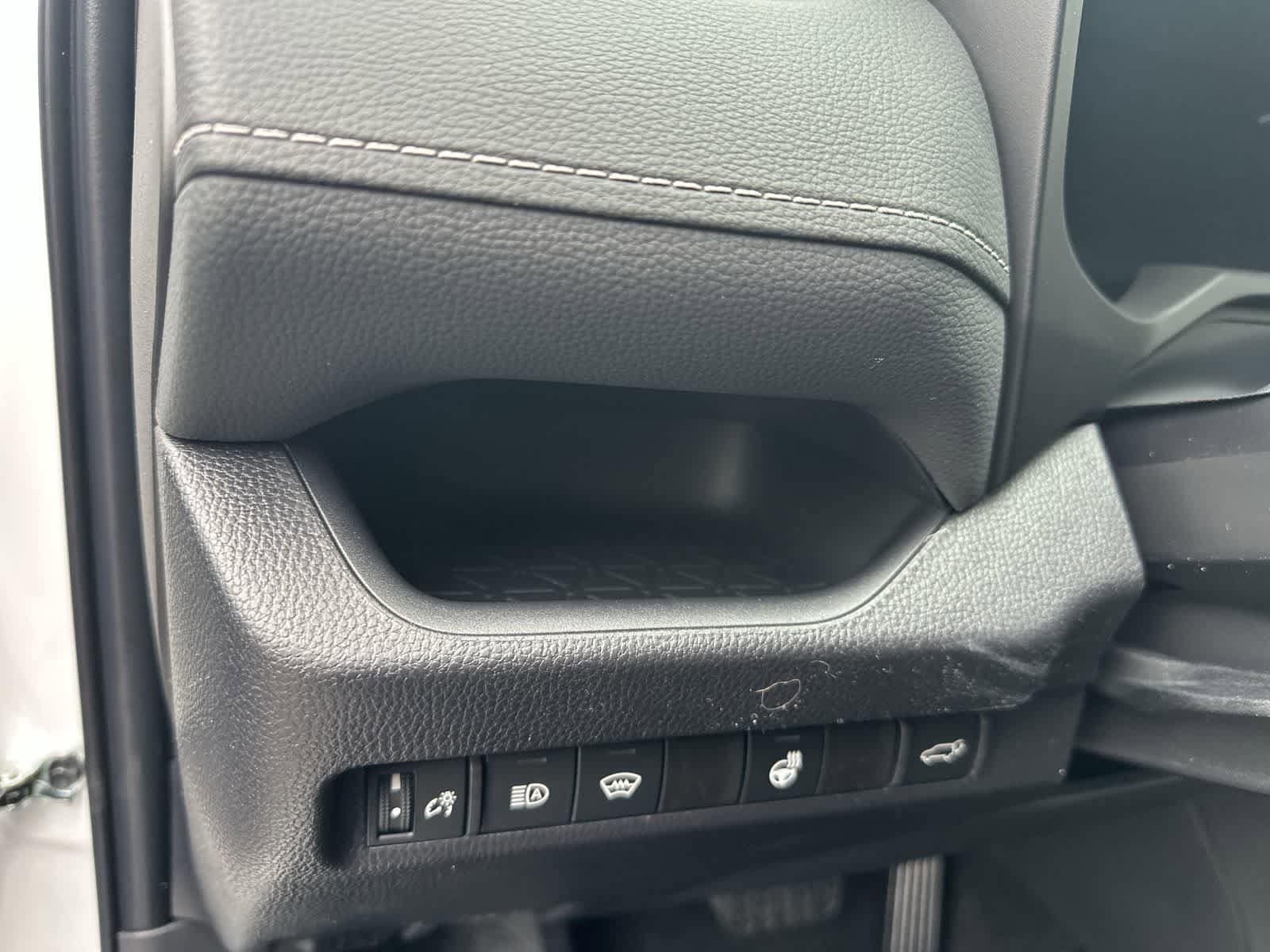 Thumbnail: 2025 Toyota RAV4 - 22