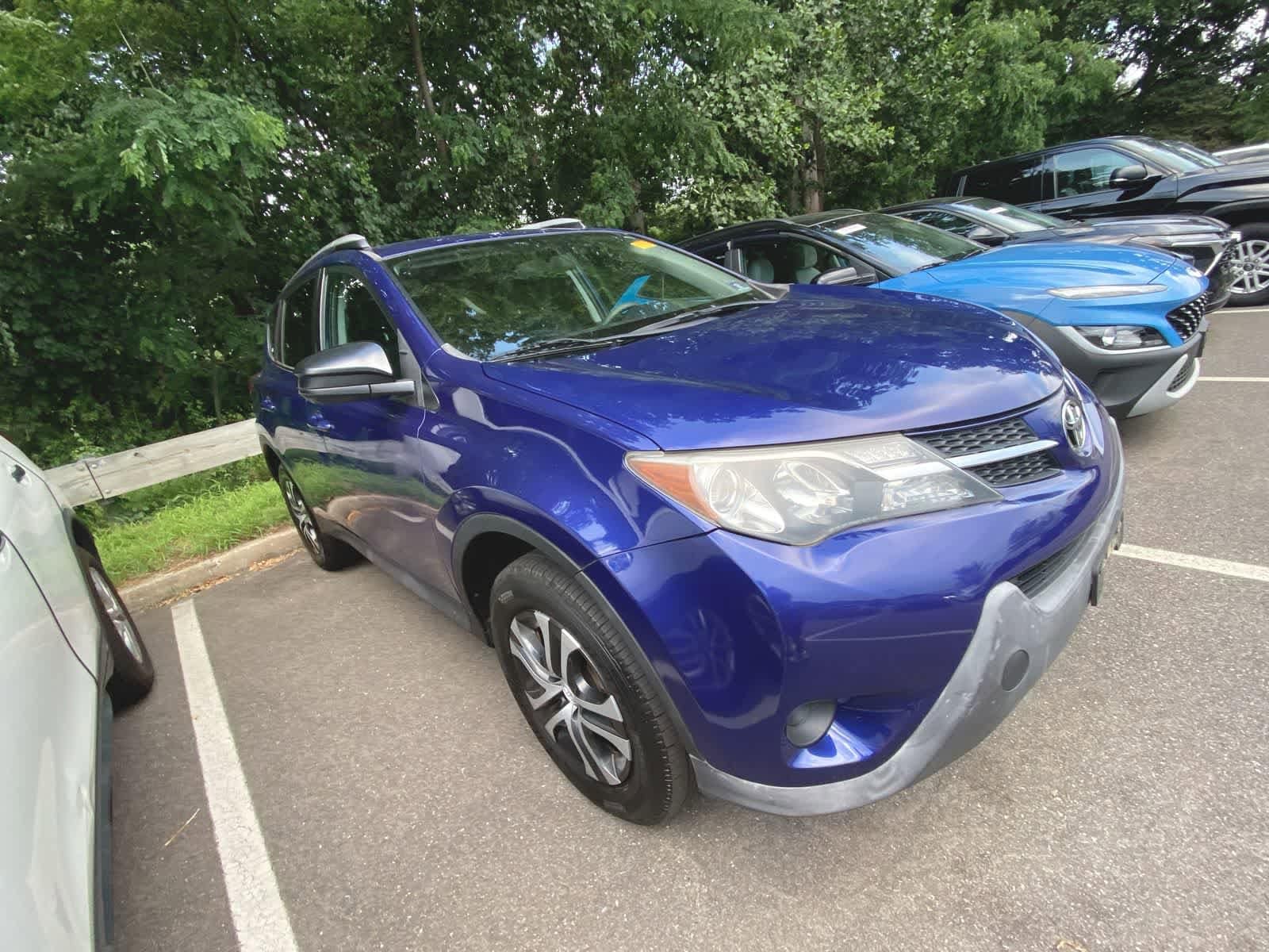 Thumbnail: 2015 Toyota RAV4 - 3