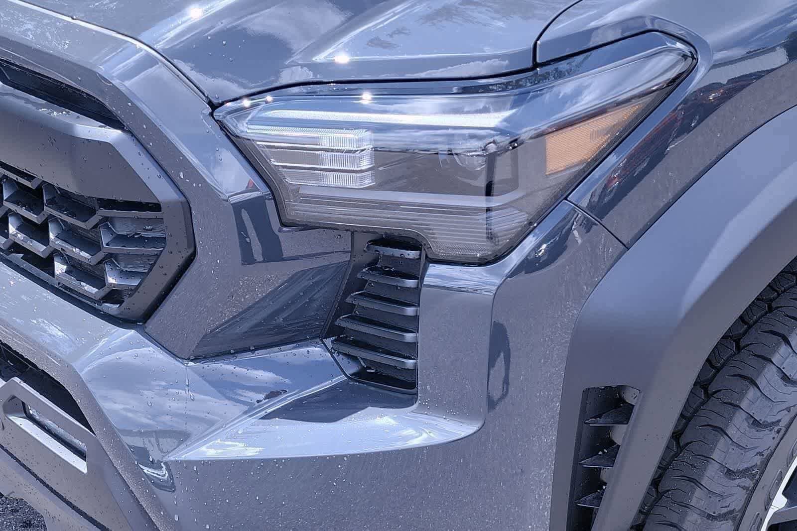 Thumbnail: 2025 Toyota Tacoma - 10