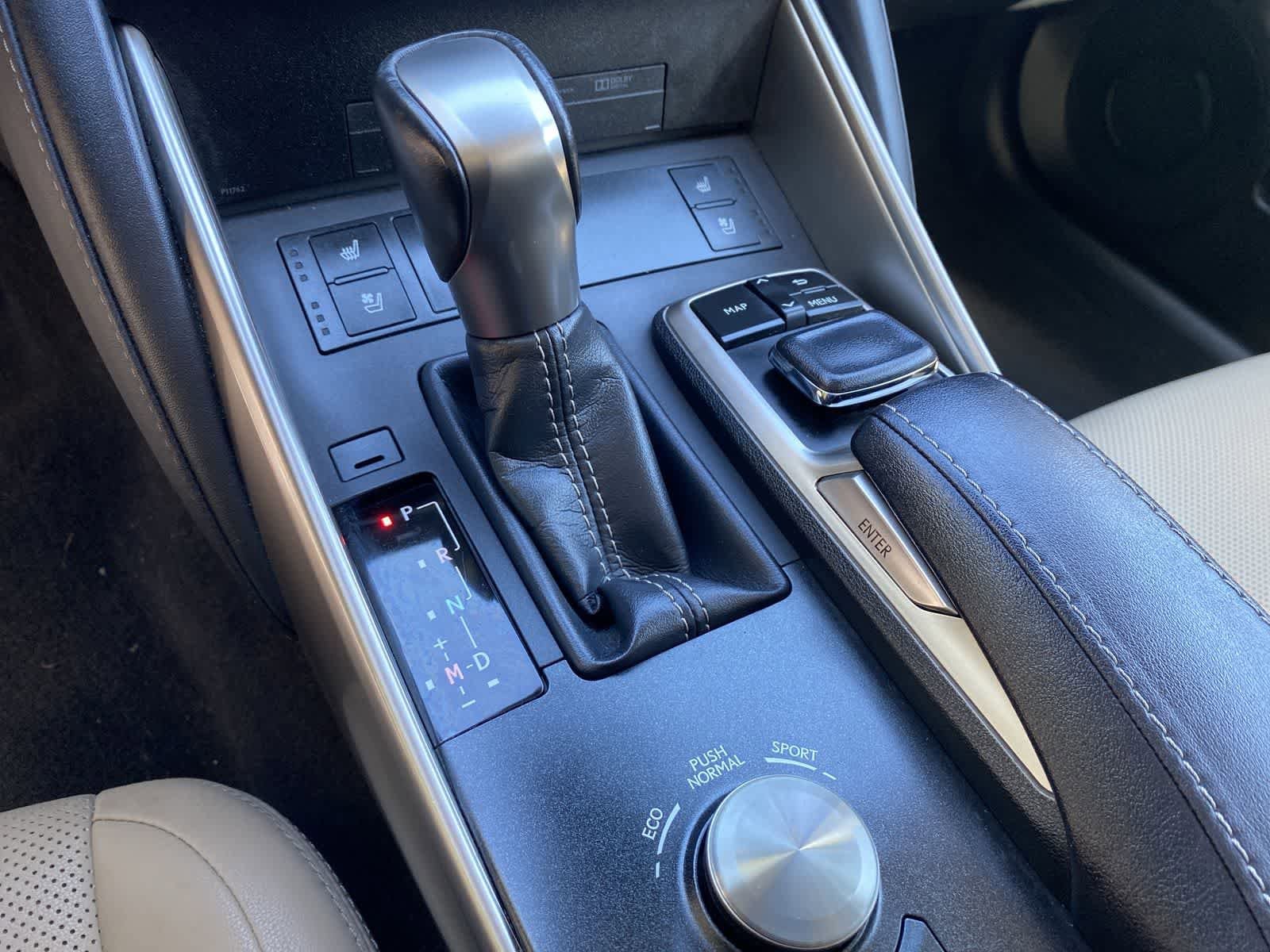 Thumbnail: 2020 Lexus IS - 30