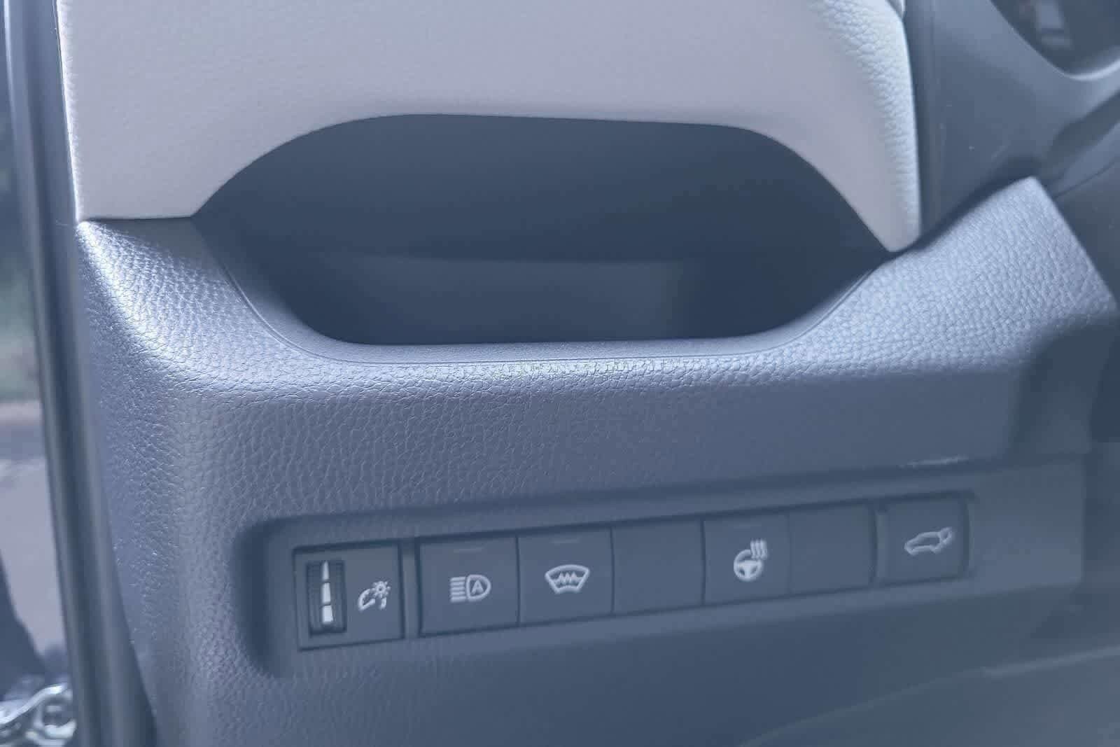 Thumbnail: 2025 Toyota RAV4 - 19