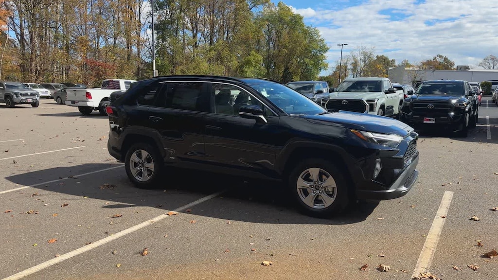 New 2025 Toyota RAV4 Hybrid XLE SUV