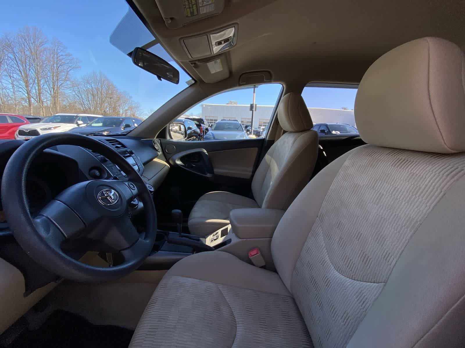 Thumbnail: 2011 Toyota RAV4 - 16