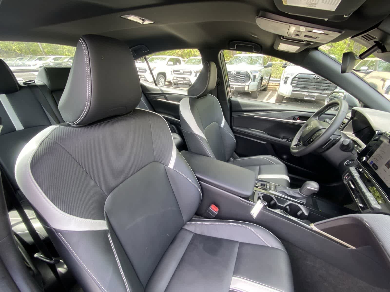 Thumbnail: 2025 Toyota Camry - 21