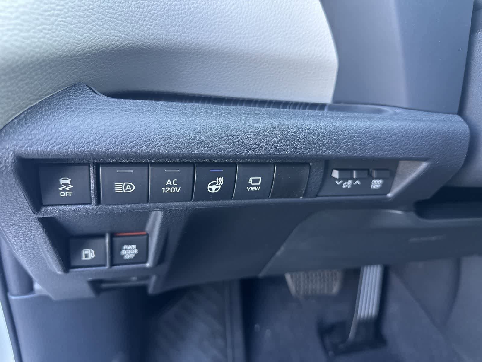 Thumbnail: 2026 Toyota Sienna - 29