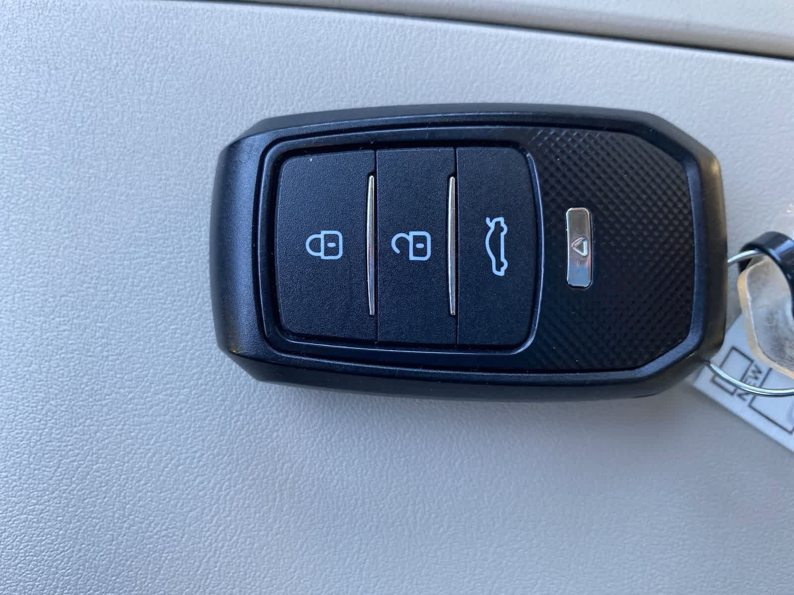 Thumbnail: 2021 Toyota Highlander - 45