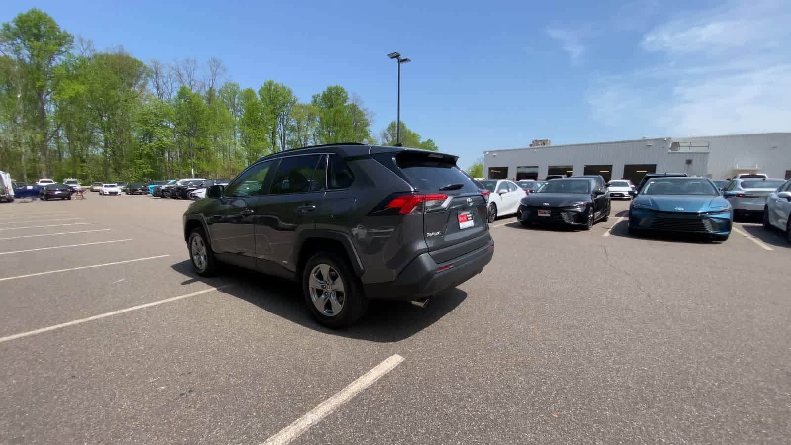 Thumbnail: 2025 Toyota RAV4 - 10