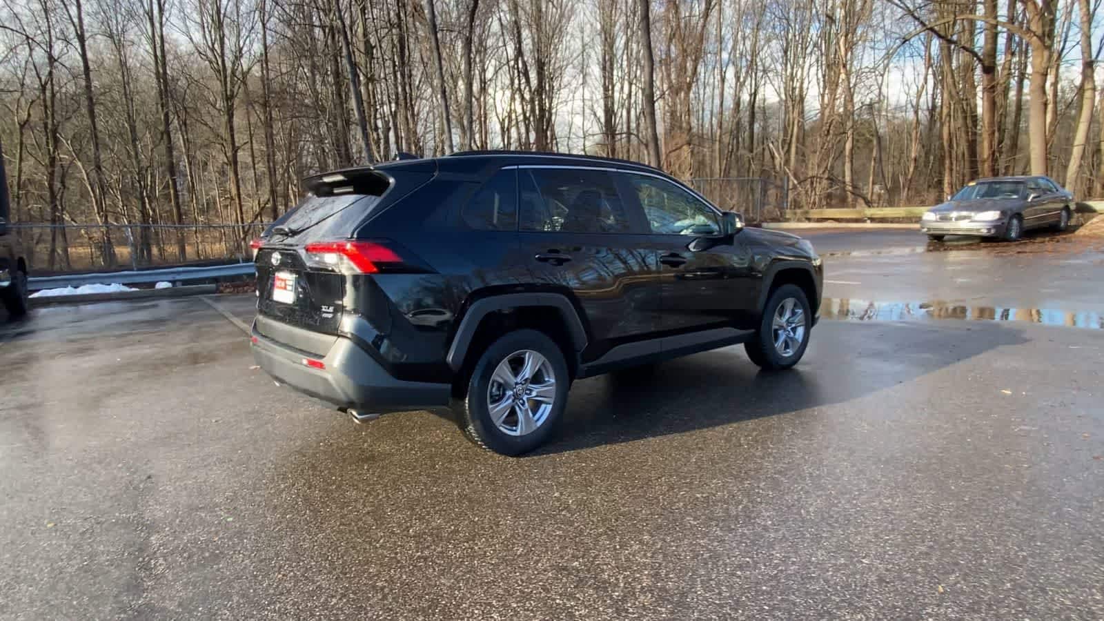 Thumbnail: 2024 Toyota RAV4 - 15