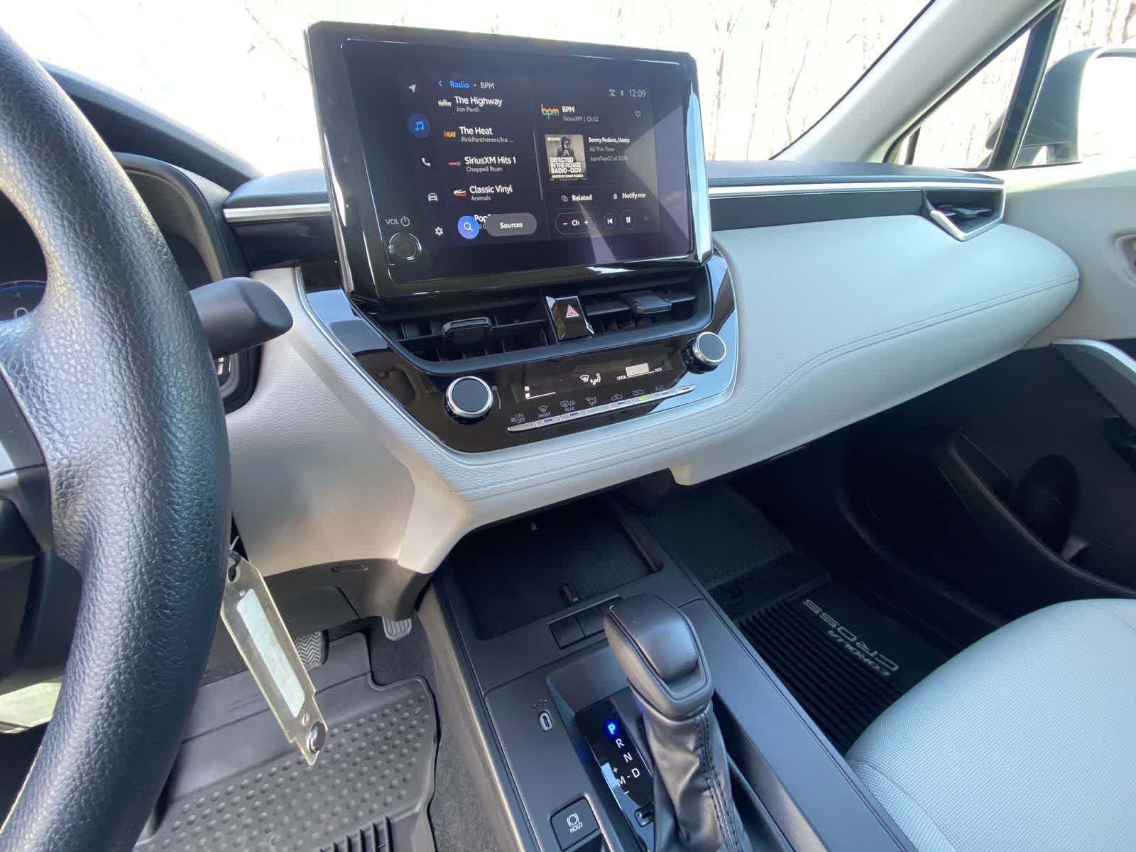 Thumbnail: 2026 Toyota Corolla Cross - 26