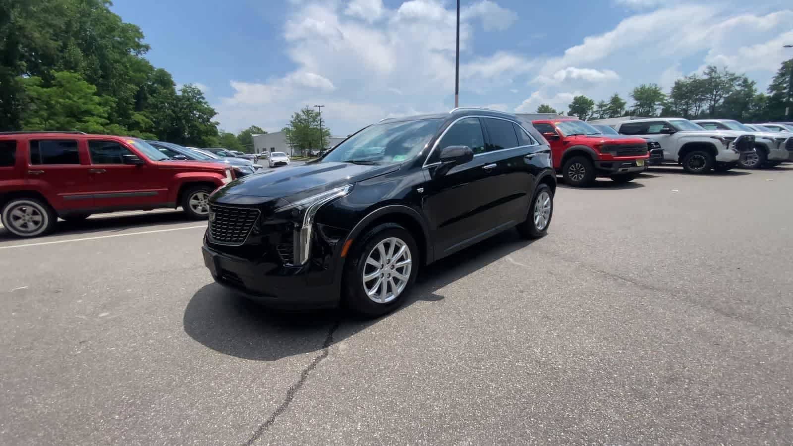 Thumbnail: 2019 Cadillac XT4 - 4
