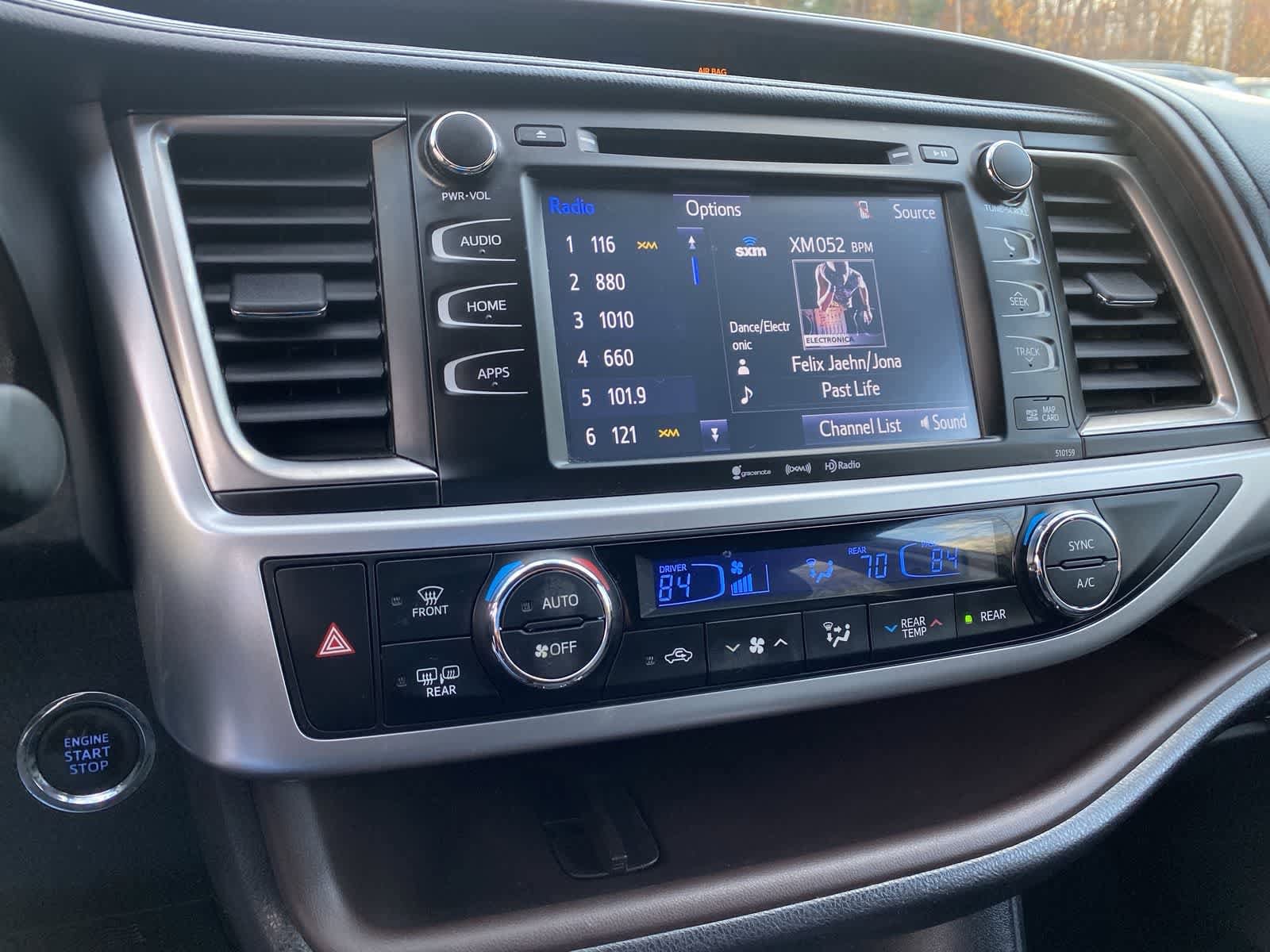 Thumbnail: 2016 Toyota Highlander - 34