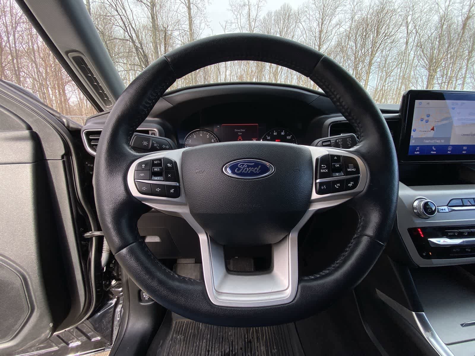 Thumbnail: 2023 Ford Explorer - 34