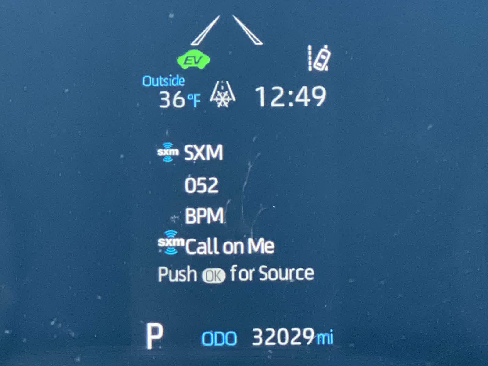 Thumbnail: 2023 Toyota Sienna - 35