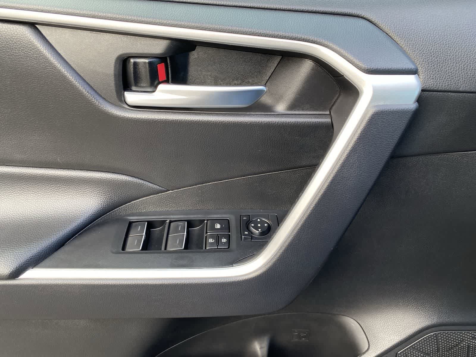 Thumbnail: 2024 Toyota RAV4 - 22