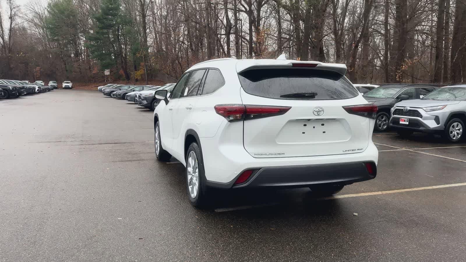 Thumbnail: 2026 Toyota Highlander - 7