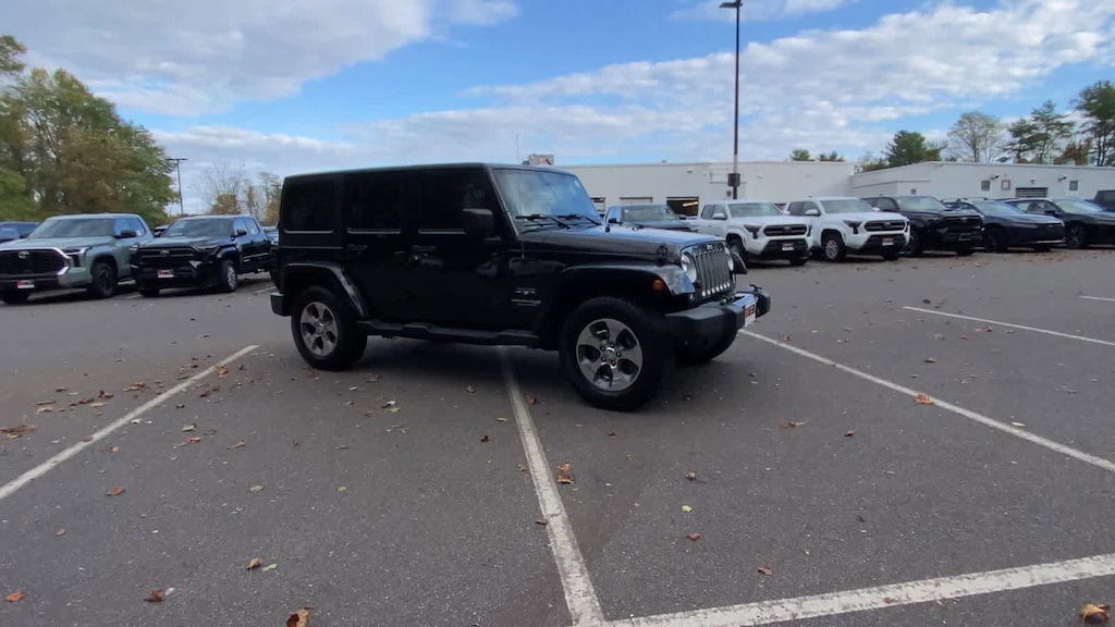 Used 2018 Jeep Wrangler JK Unlimited Sahara 4x4 SUV