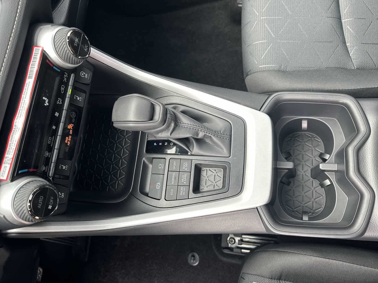 Thumbnail: 2025 Toyota RAV4 - 22