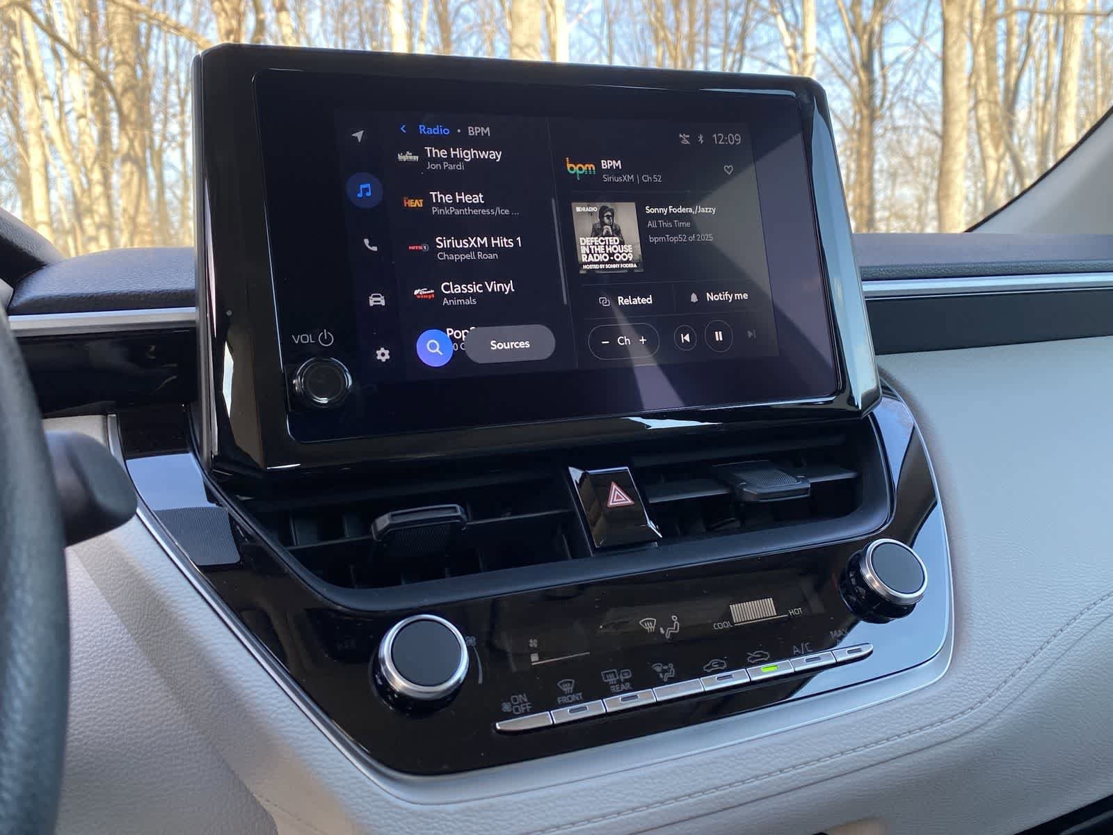 Thumbnail: 2026 Toyota Corolla Cross - 33