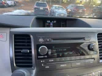 Thumbnail: 2013 Toyota Sienna - 13