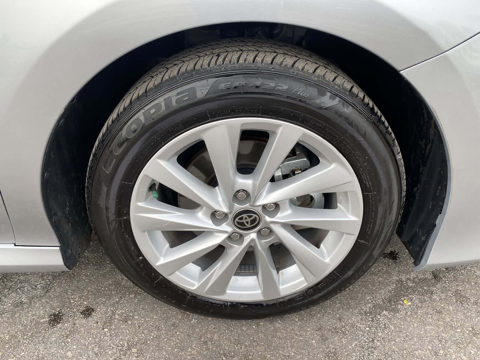 Thumbnail: 2023 Toyota Camry - 22