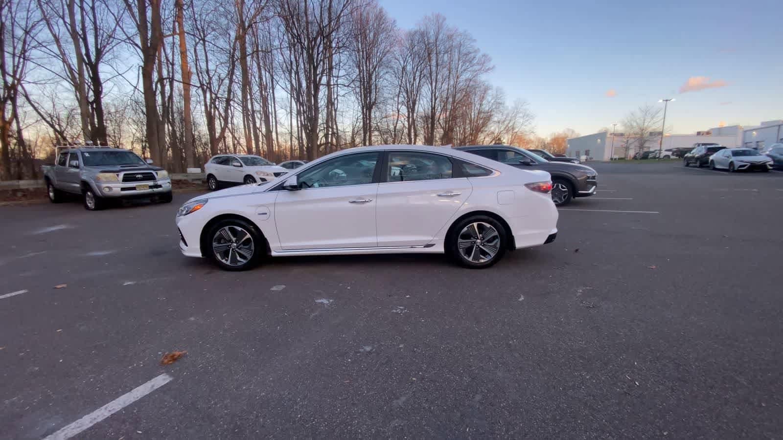 Thumbnail: 2019 Hyundai Sonata - 13
