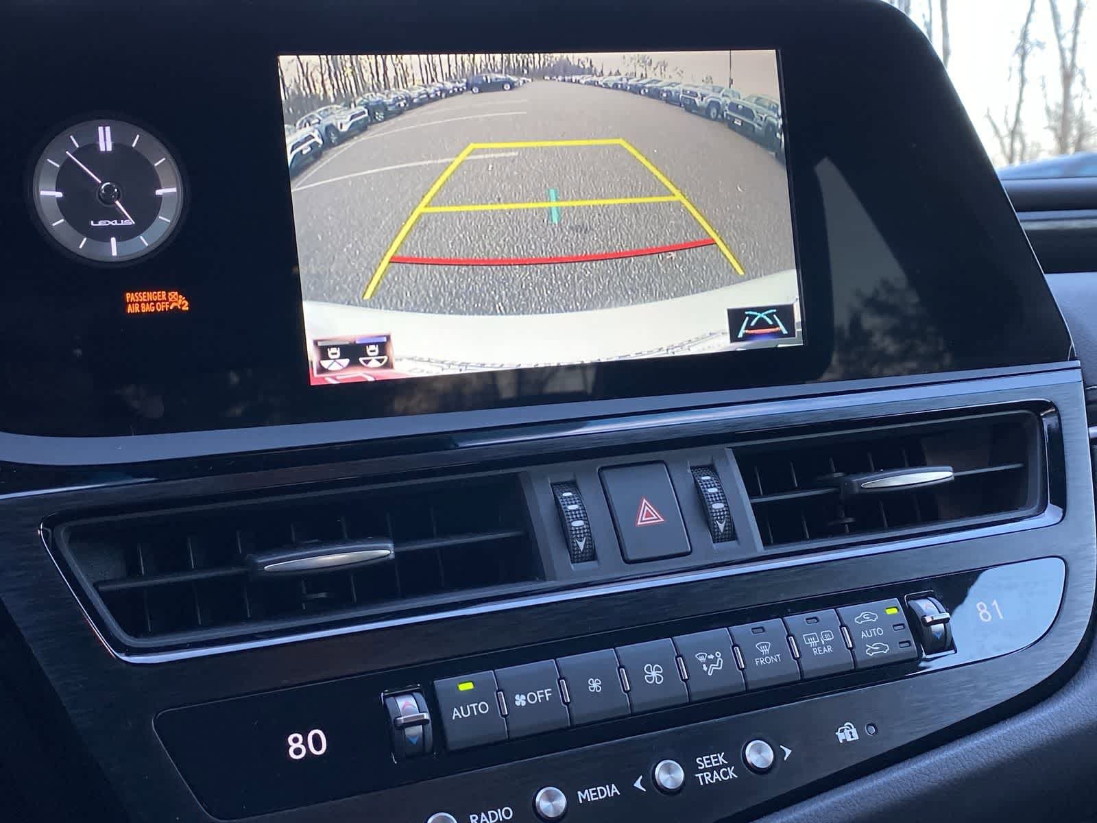 Thumbnail: 2022 Lexus ES - 34