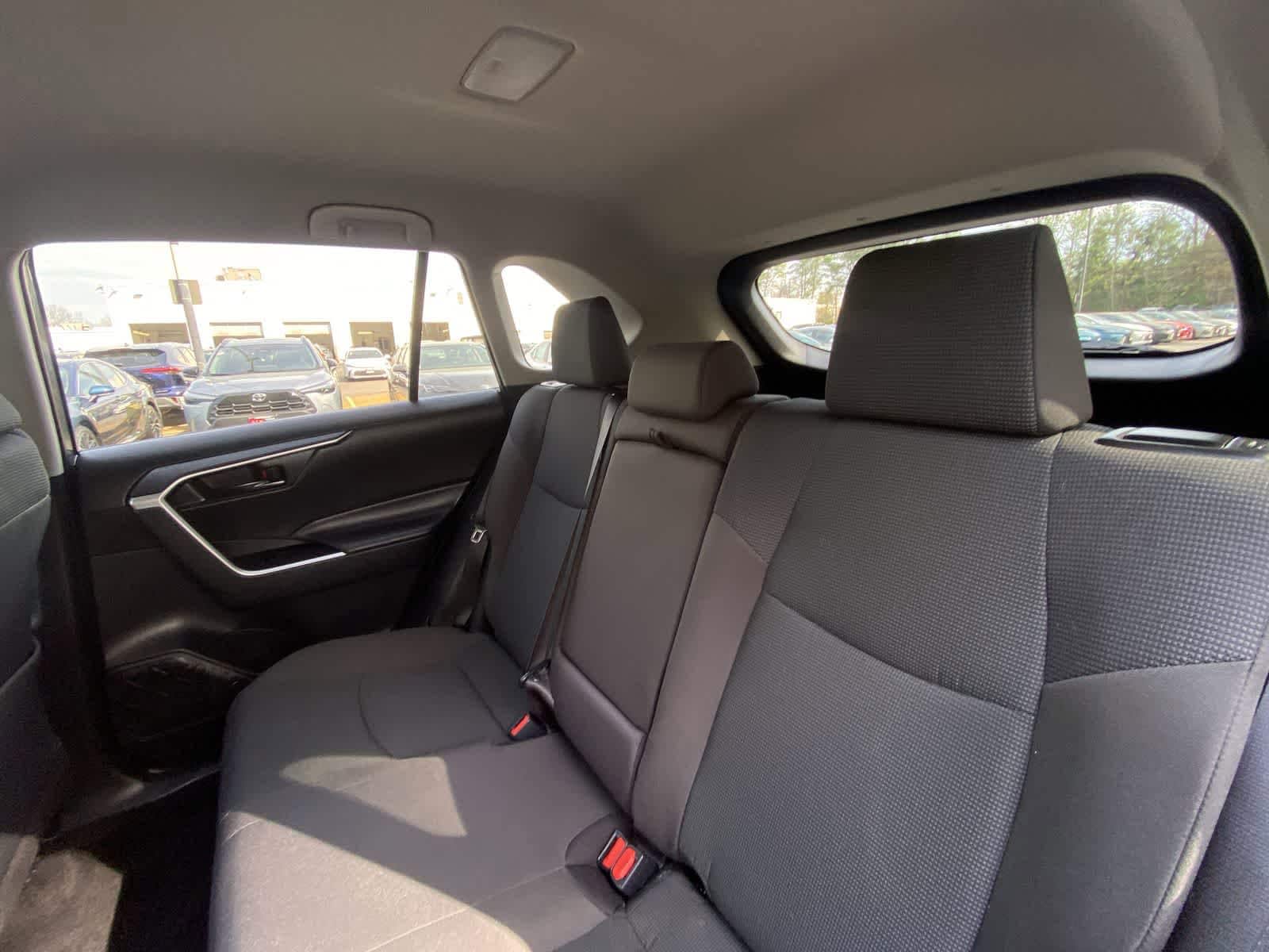 Thumbnail: 2025 Toyota RAV4 - 26