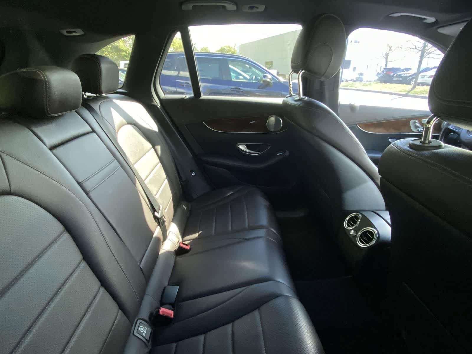 Thumbnail: 2016 Mercedes-Benz GLC - 6