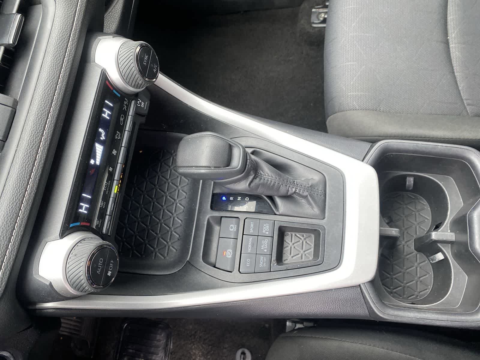 Thumbnail: 2025 Toyota RAV4 - 23