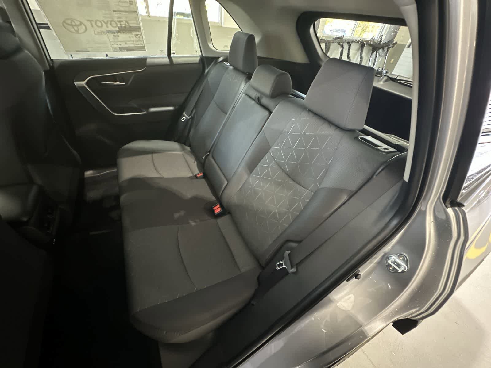 Thumbnail: 2025 Toyota RAV4 - 24