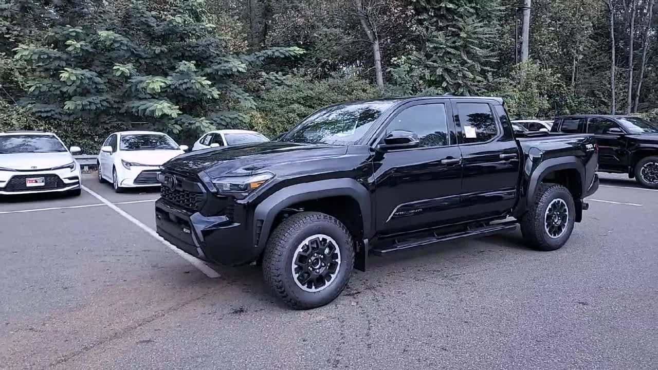 Thumbnail: 2025 Toyota Tacoma - 4