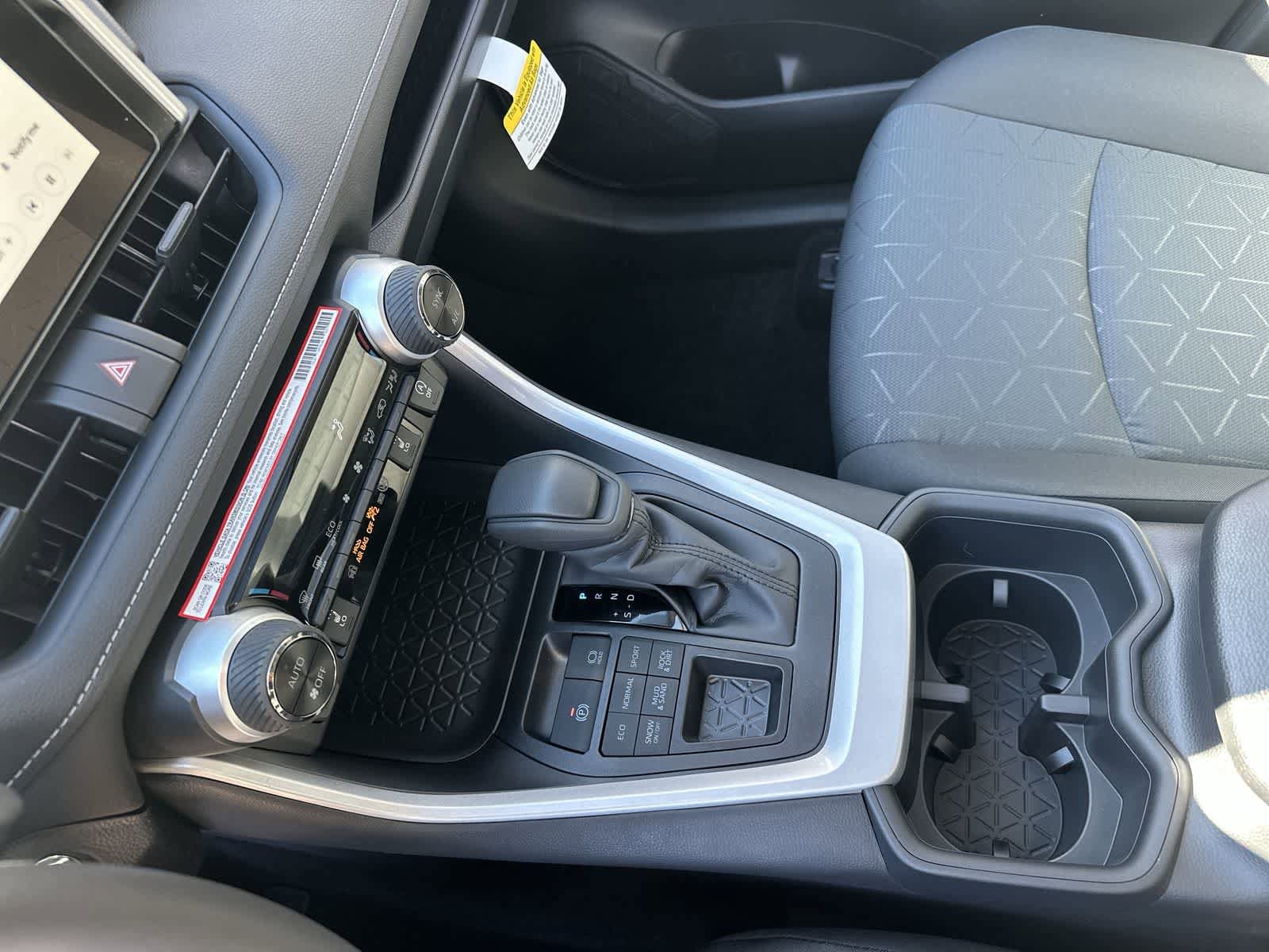 Thumbnail: 2025 Toyota RAV4 - 23