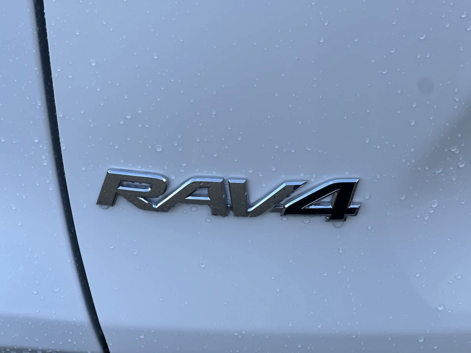 Thumbnail: 2025 Toyota RAV4 - 15