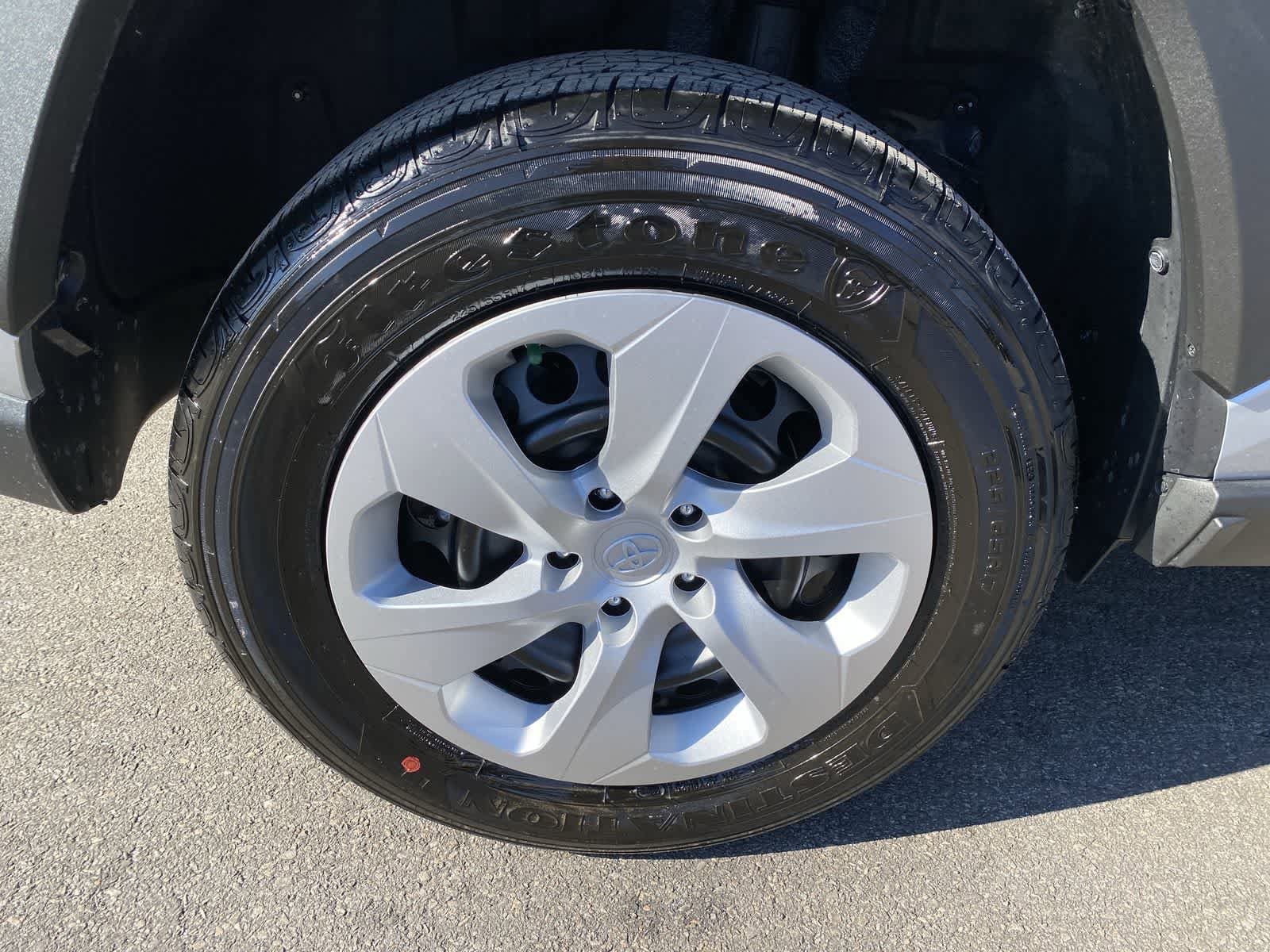 Thumbnail: 2025 Toyota RAV4 - 18