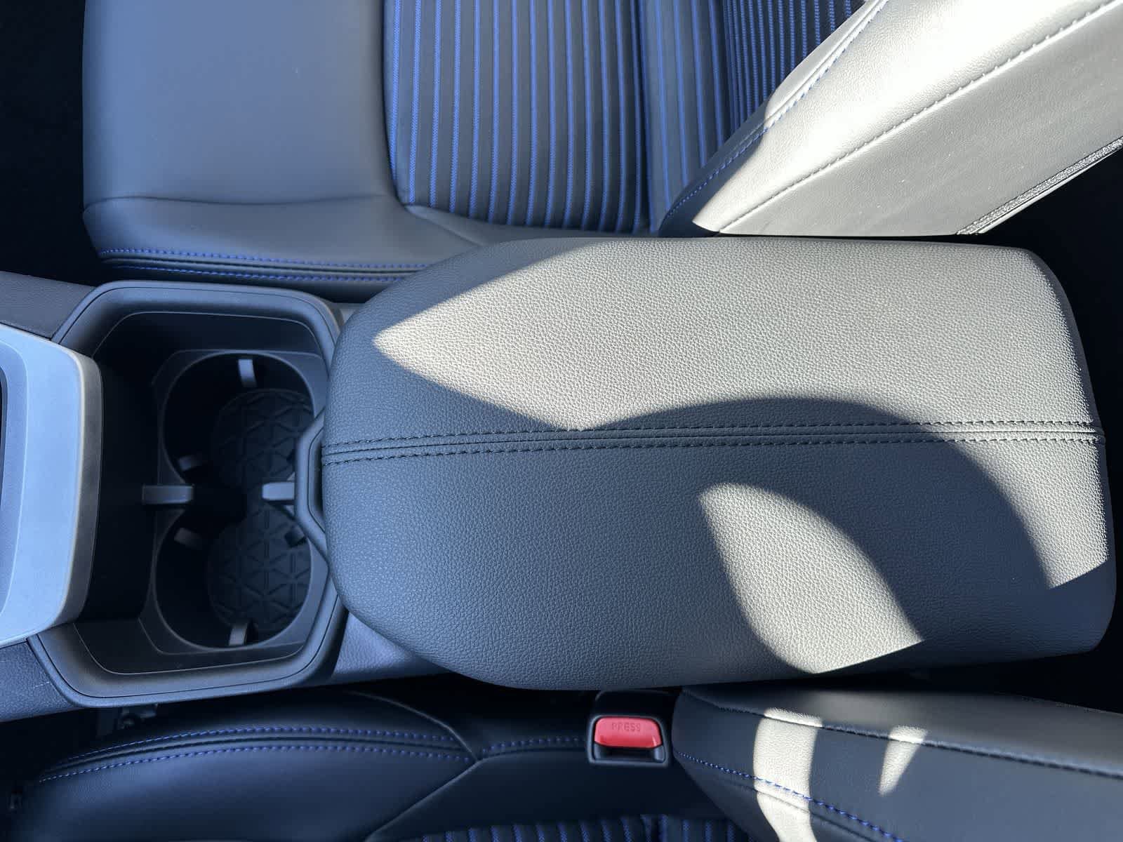 Thumbnail: 2025 Toyota RAV4 - 30