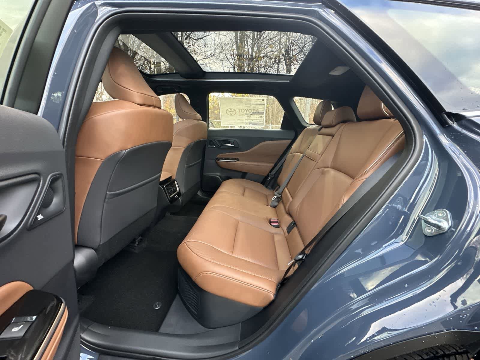 Thumbnail: 2025 Toyota Crown Signia - 27