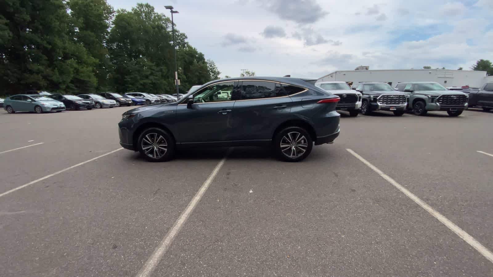 Thumbnail: 2021 Toyota Venza - 5