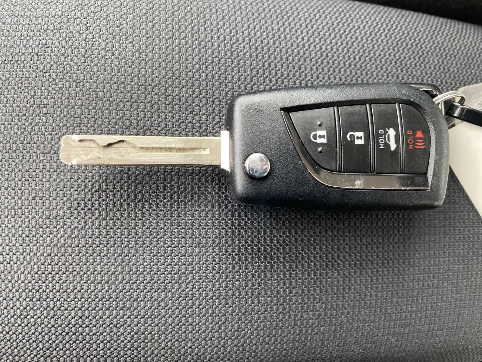 Thumbnail: 2025 Toyota Corolla - 33