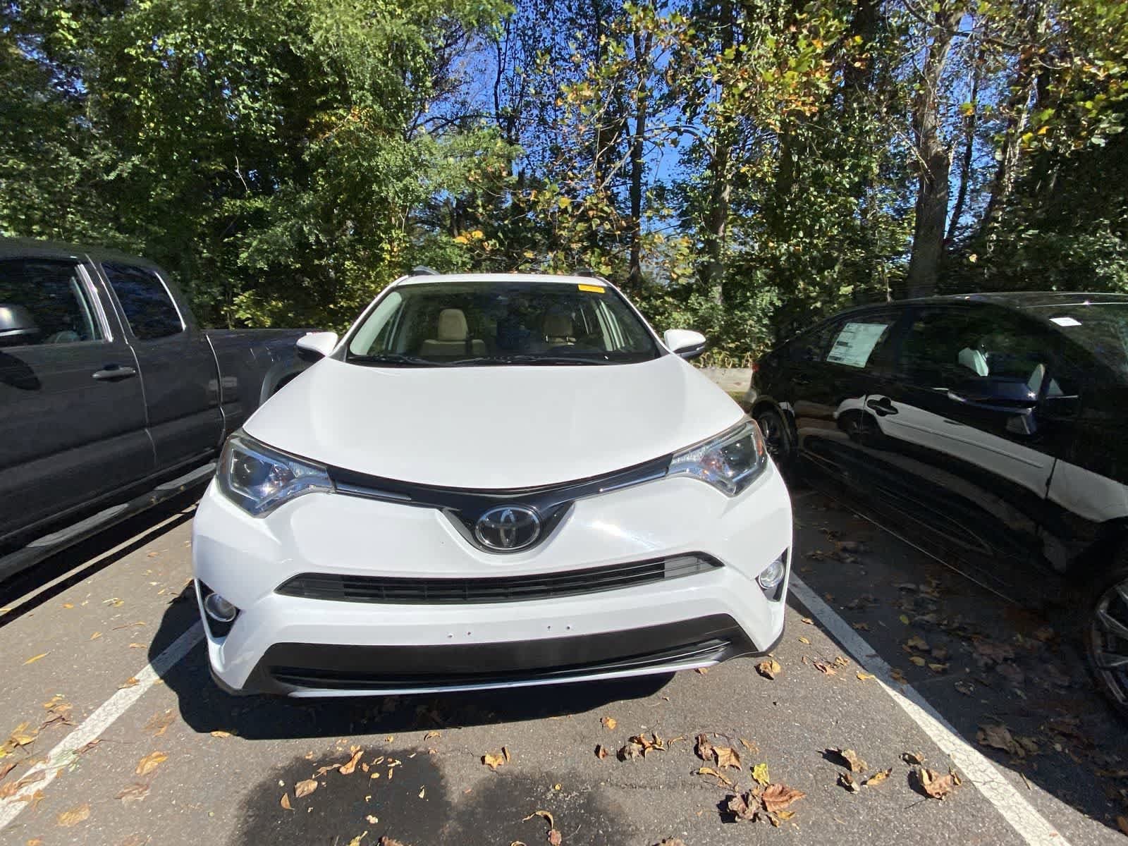 Thumbnail: 2018 Toyota RAV4 - 2