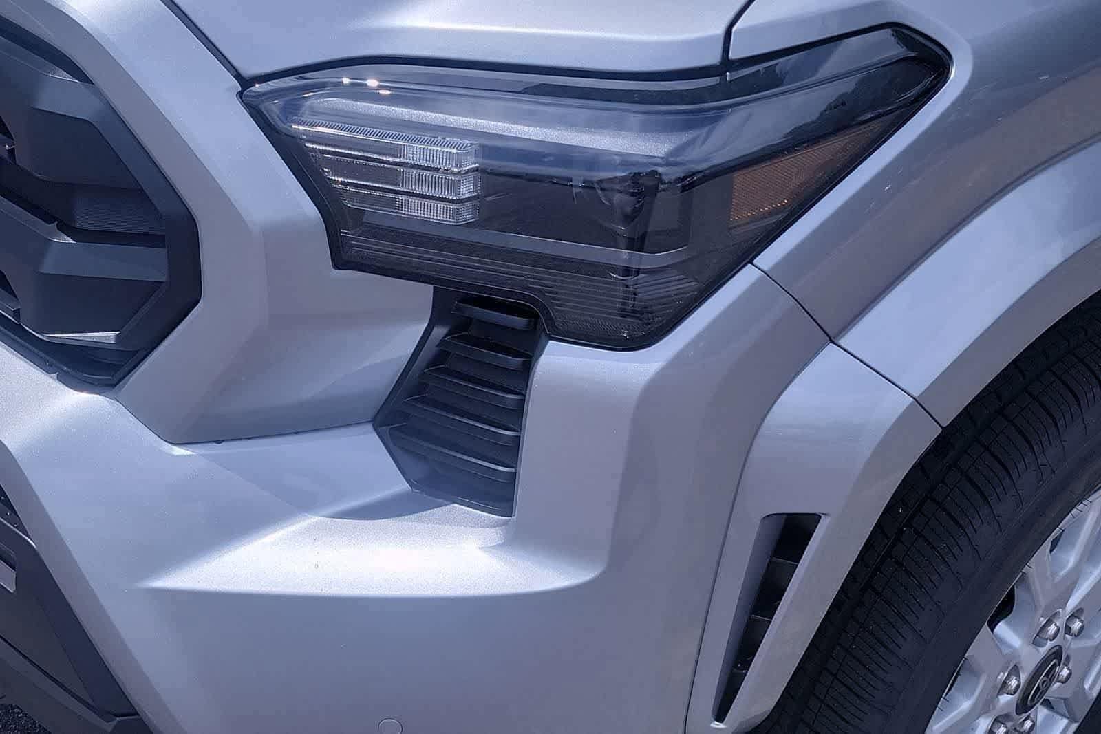 Thumbnail: 2025 Toyota Tacoma - 10