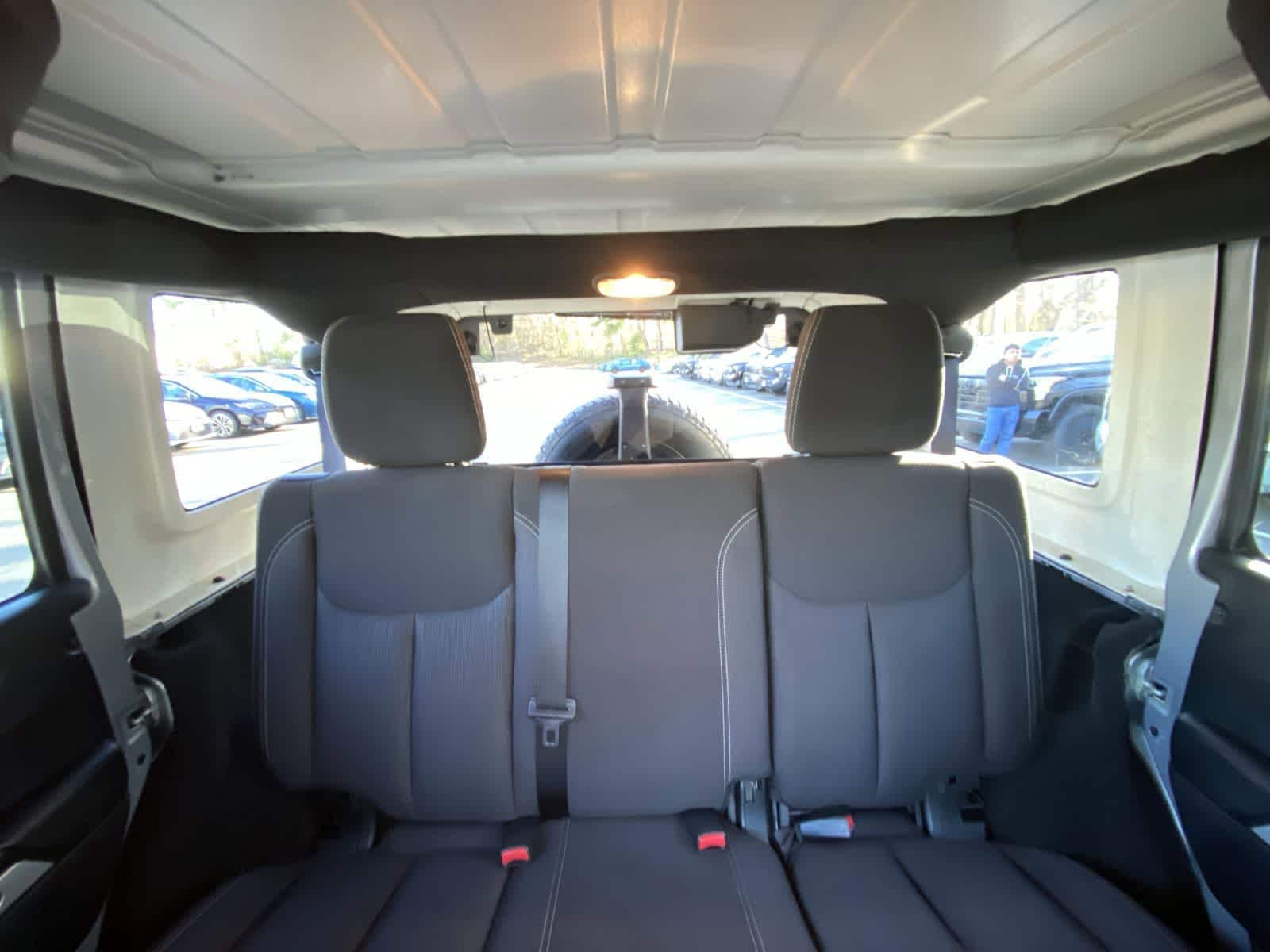 Thumbnail: 2016 Jeep Wrangler - 24